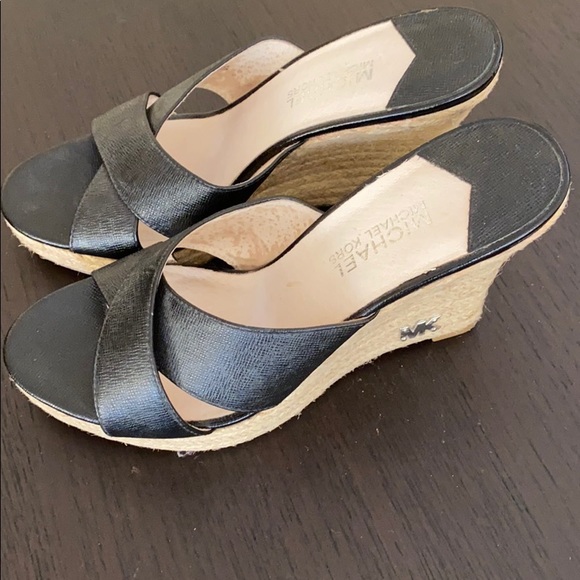 Michael Kors - Picture 1 of 2